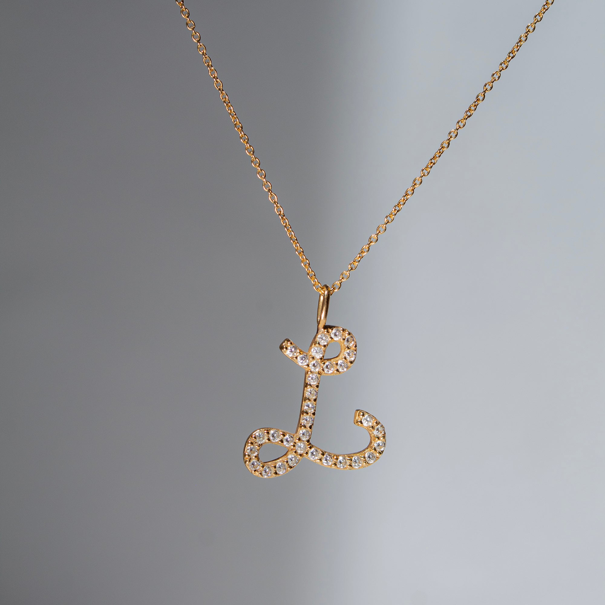 Colgante letra Maxi Inglesa - Blanca Jewels