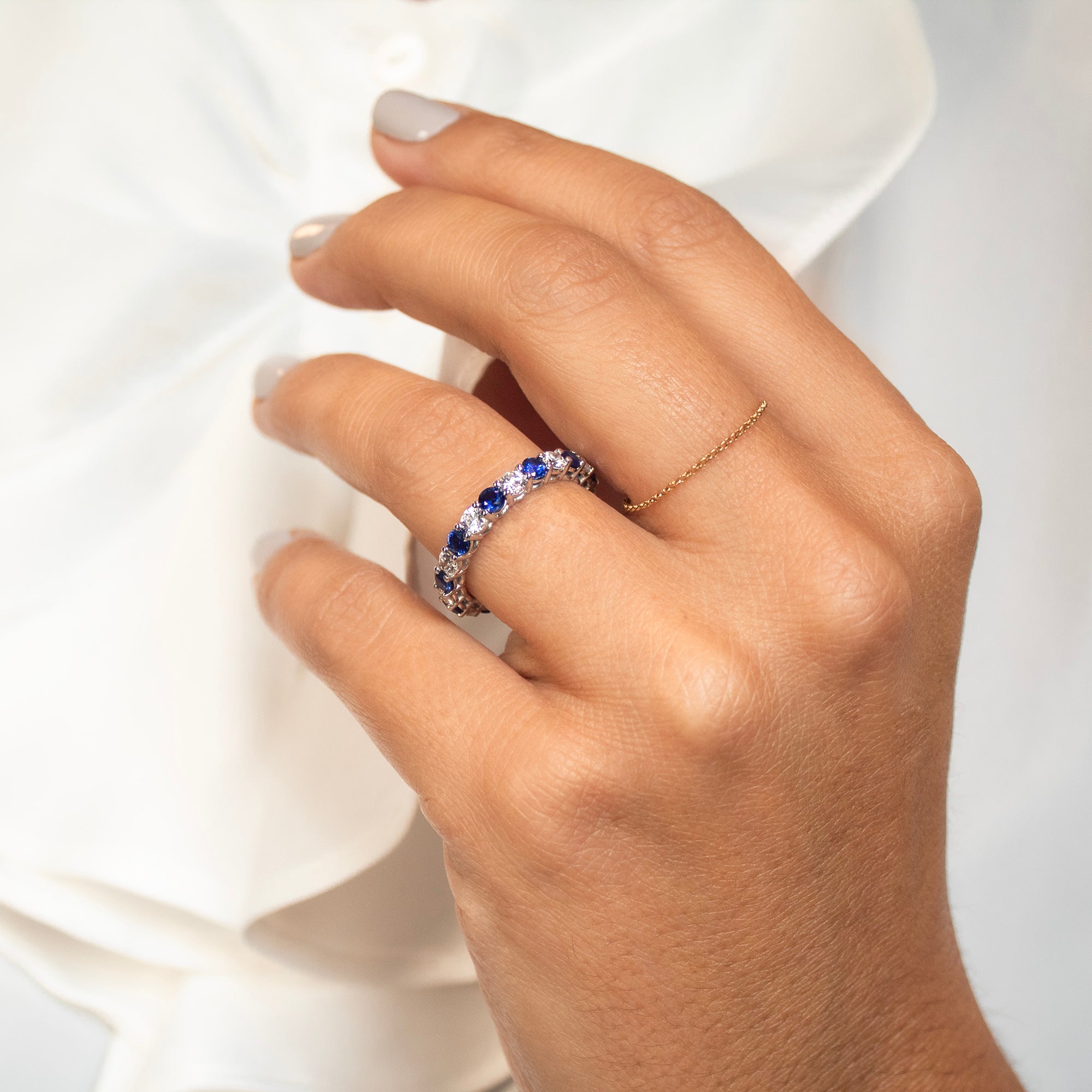 anillo-de-compromiso-completo-de-diamantes-y-zafiros