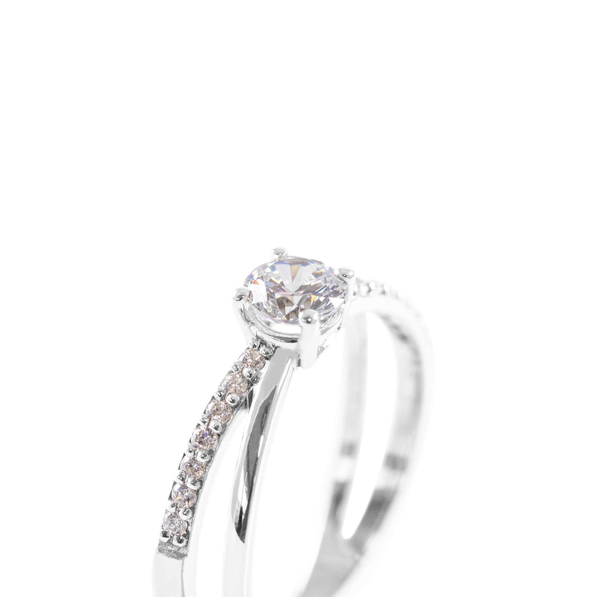 anillo-de-compromiso-aro-cruzado-y-diamante-central