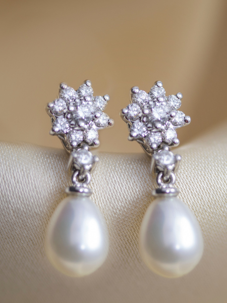 Pendiente Flor con Perla extraible