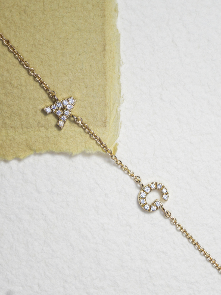 Mini pulseira de diamantes com duas letras