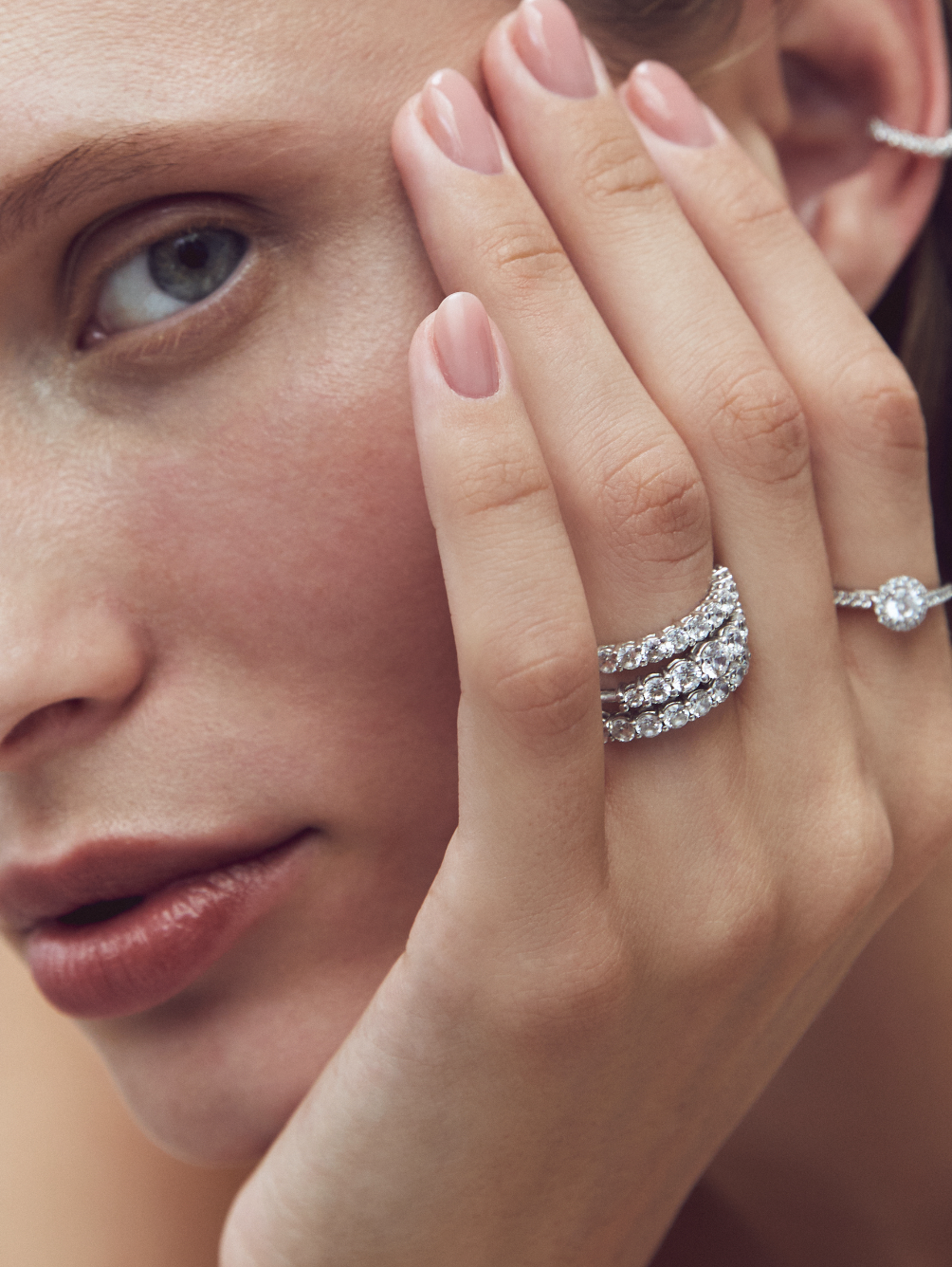 anillo-de-compromiso-degrade-oro-blanco-y-diamantes