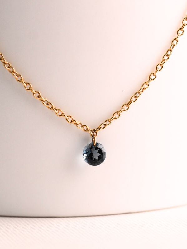 Miriam Brown choker