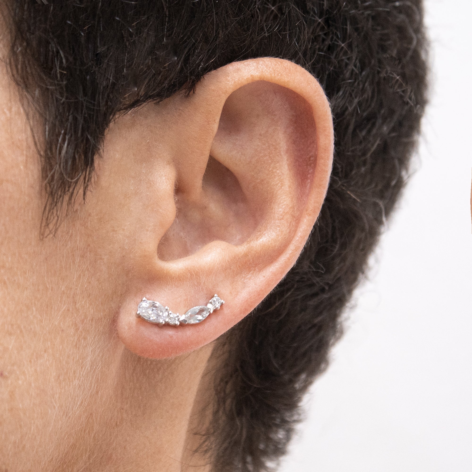 Pendiente Trepador Topacio Blanco