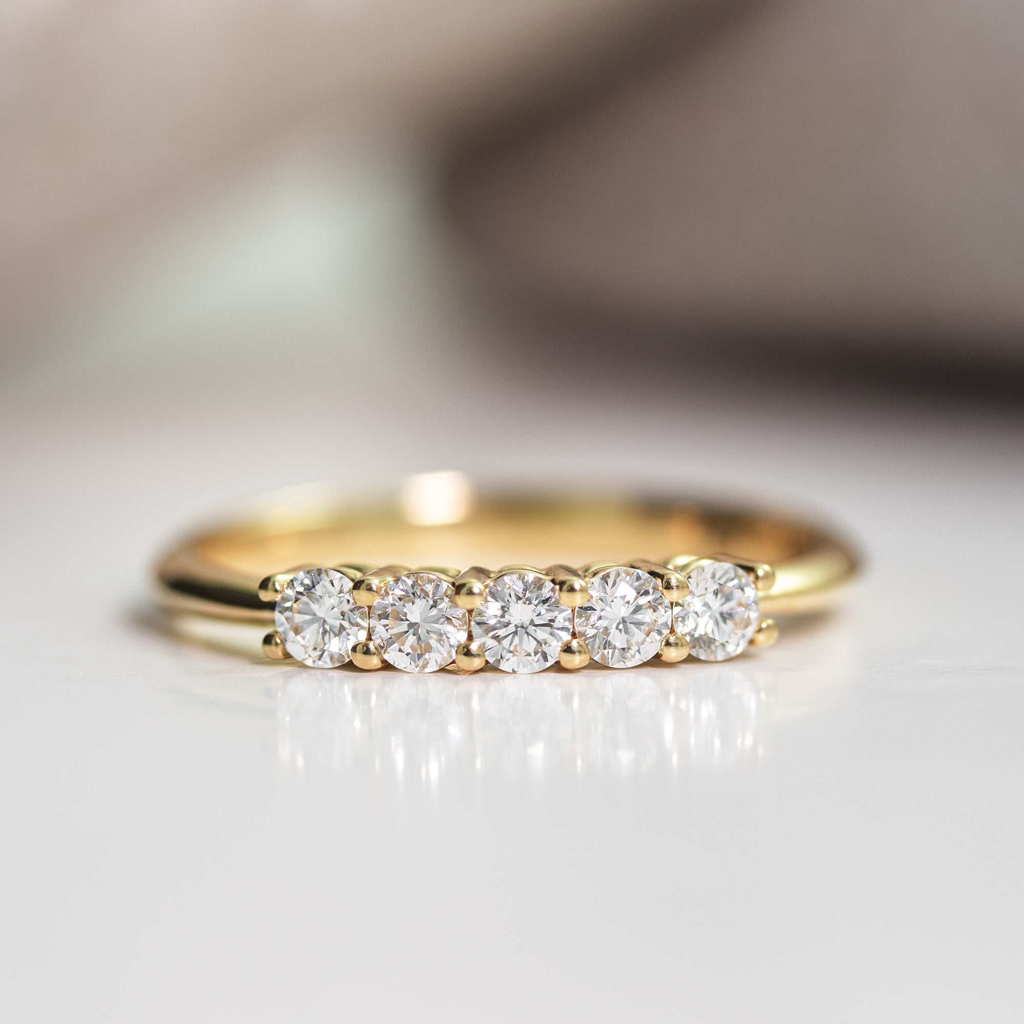 anillo-de-compromiso-cinquillo-diamantes-talla-brillante