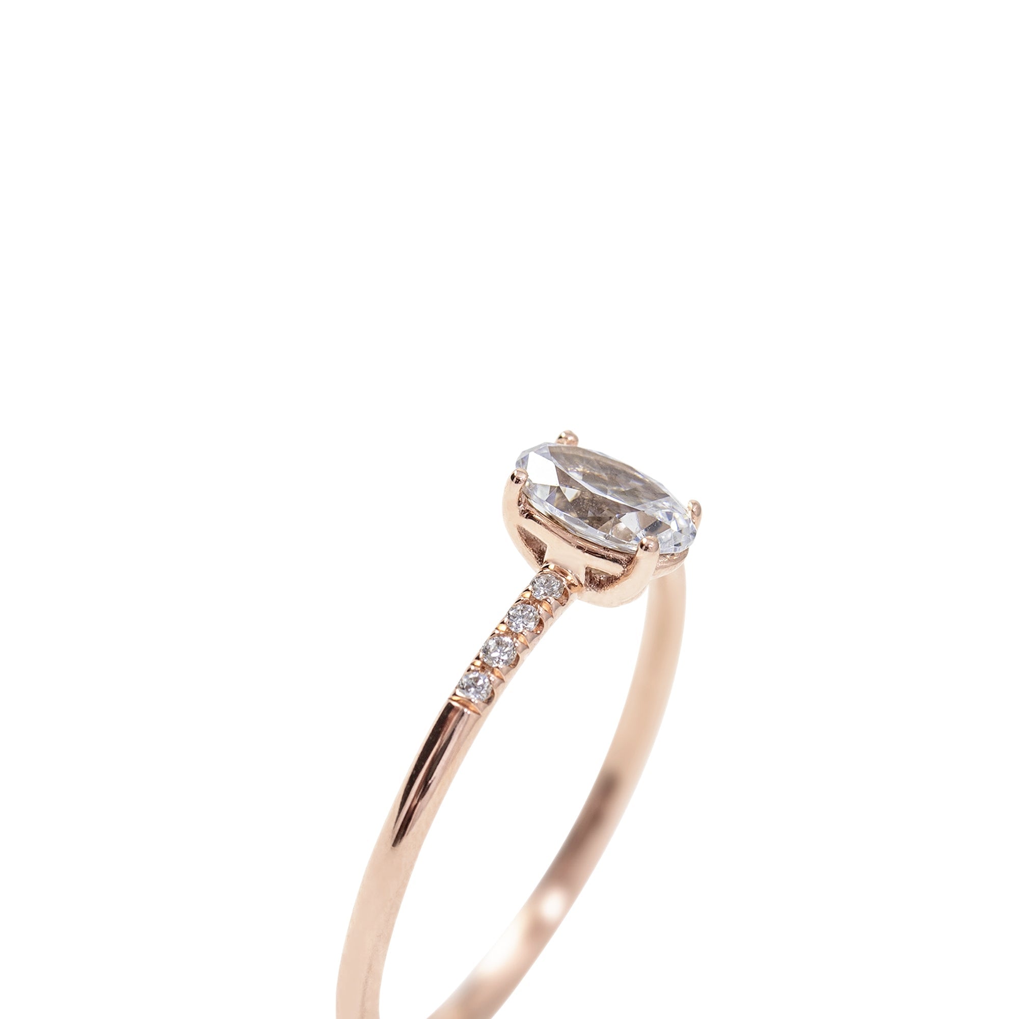 anillo-solitario-en-oro-rosa-de-18k-y-topacio-central