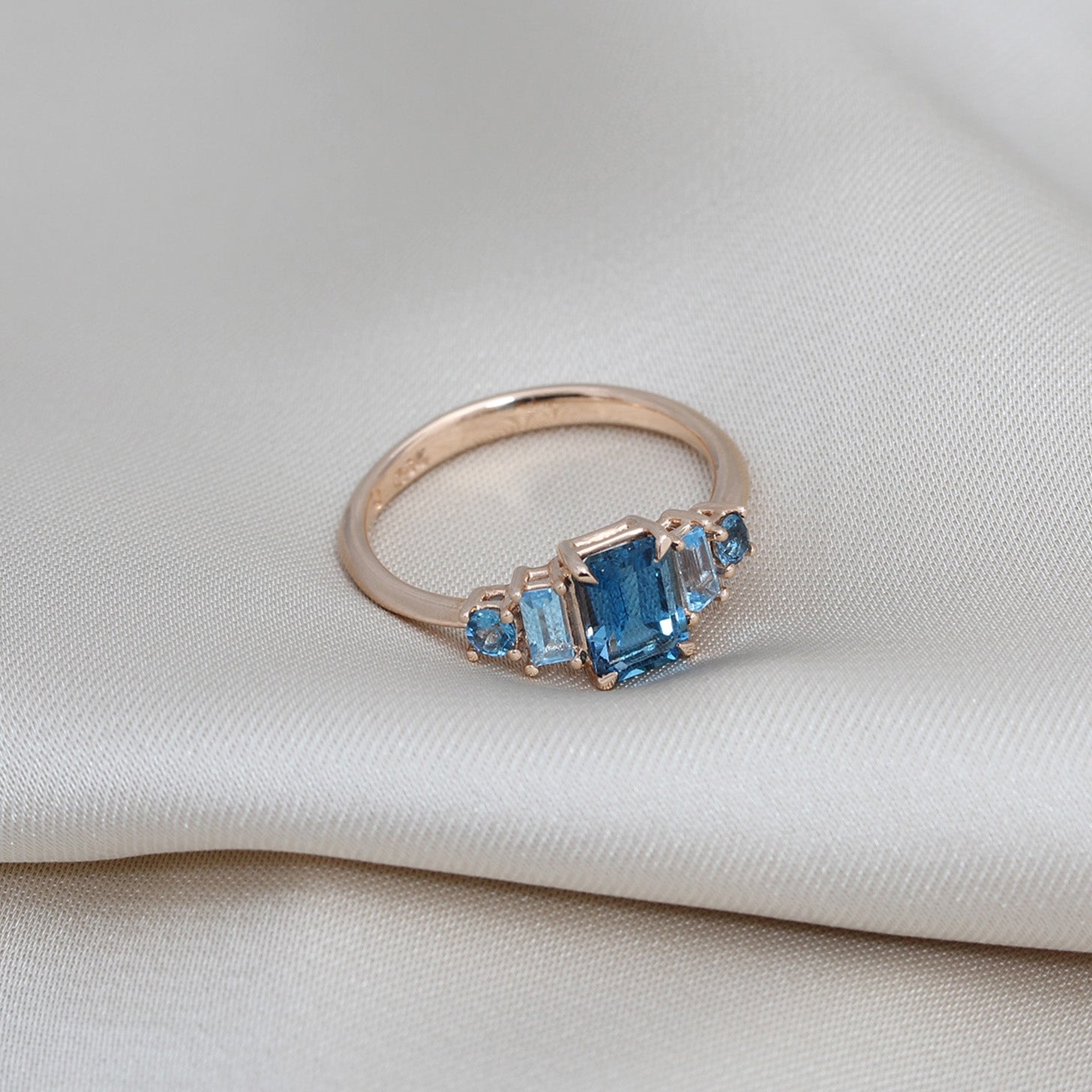 Anillo Zoe - Blanca Jewels