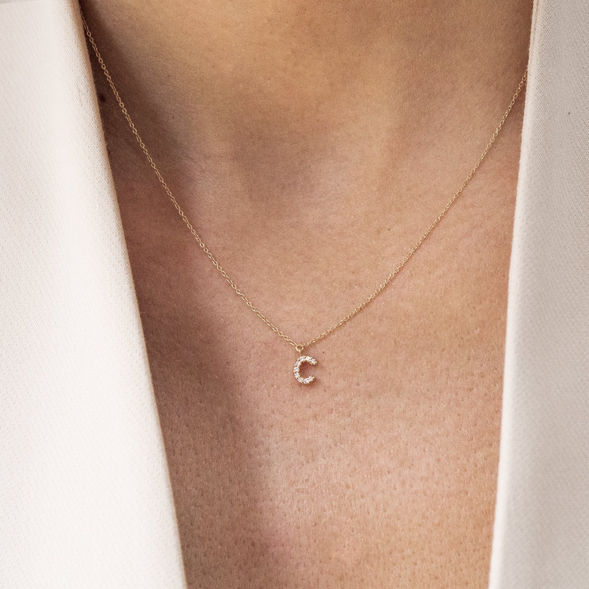 Gargantilla Una Letra Diamantes Mini - Blanca Jewels