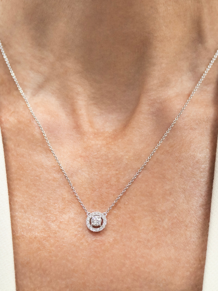 Collier ras du cou avec rosette de diamants