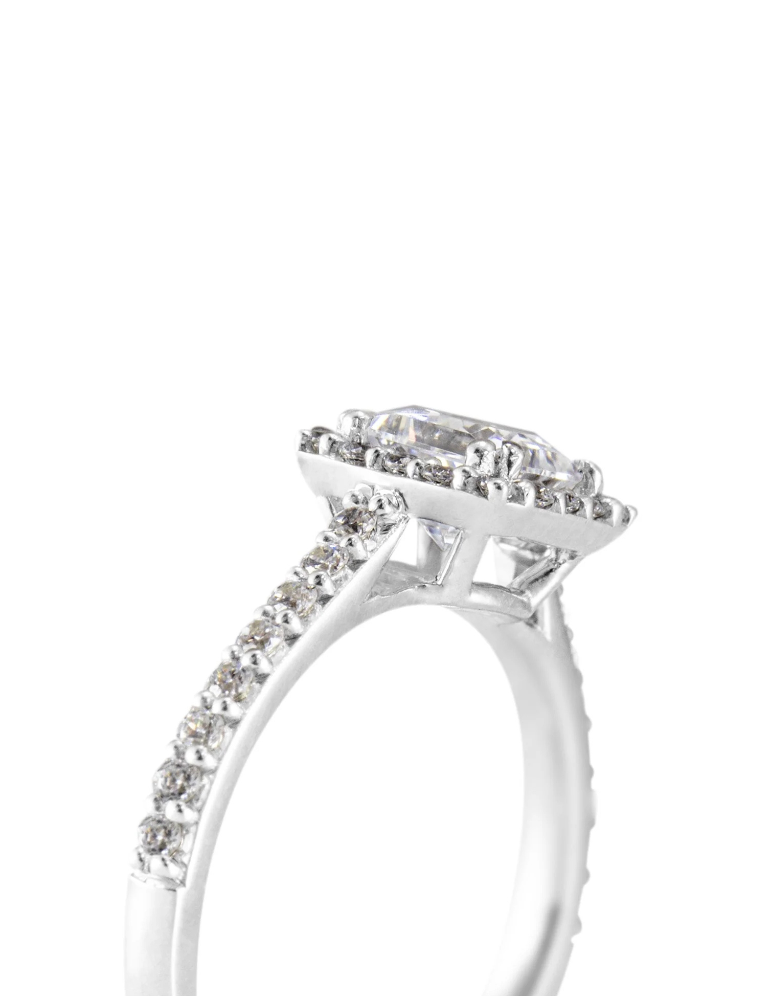 Anillo Claudia