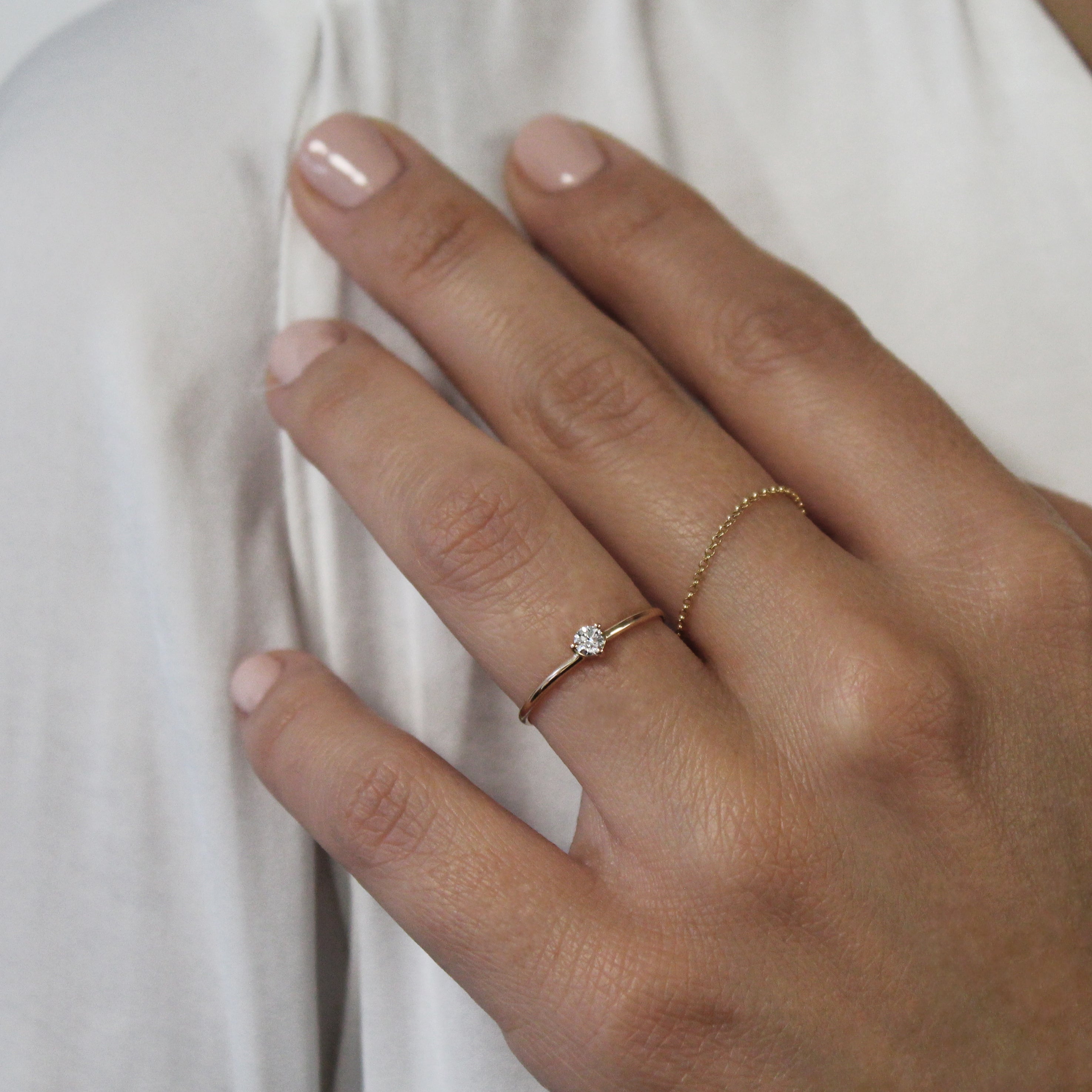 Solitario Diamante 0.16ct oro 18kt. Diamante talla brillante 0.16ct (3.5mm).