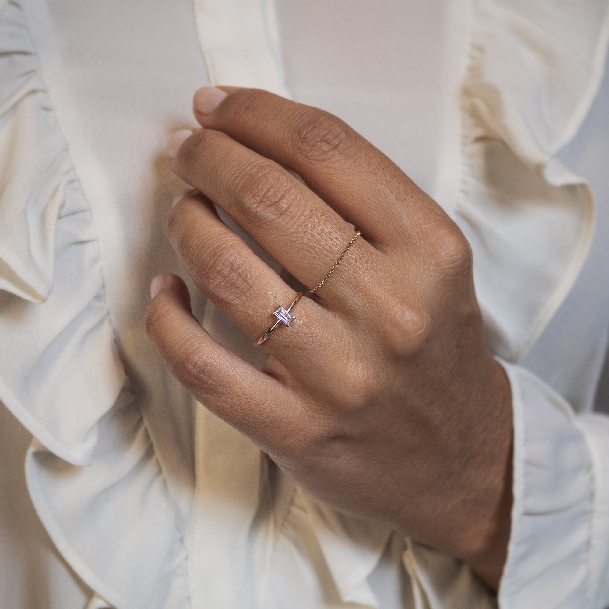 Anillo Baguette Diamante invertido - Blanca Jewels